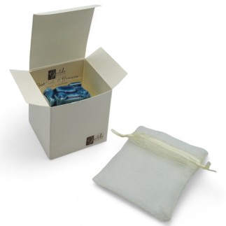 Ceramic Cobalt Blue Train with Magnet (4.5cm) Ceramic Cobalt Blue Train with Magnet (4.5cm)