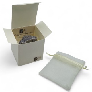 Macchinina Grigio Perla in Ceramica con Calamita (5cm)