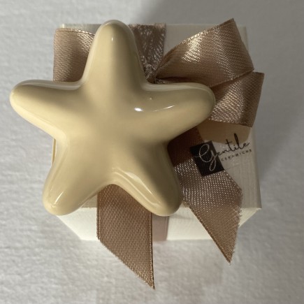 Stella Marina Crema in Ceramica con Calamita (5,5cm)