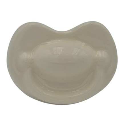 Ciuccio Bianco in Ceramica con Calamita (4,5cm)