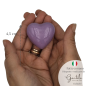 Cuore Viola Glicine in Ceramica con Calamita (4.5cm) Cuore Viola Glicine in Ceramica con Calamita (4.5cm)