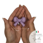 Fiocchetto Viola Glicine in Ceramica con Calamita (5cm)