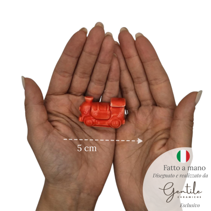 Trenino Rosso Corallo in Ceramica con Calamita (4,5cm)