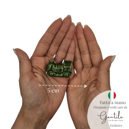 Trenino Verde Oliva in Ceramica con Calamita (4,5cm)