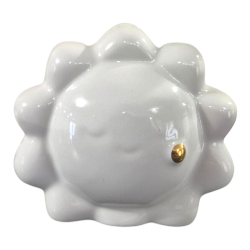 White ceramic sun with gold detail – Baby Soft Collection (8cm)